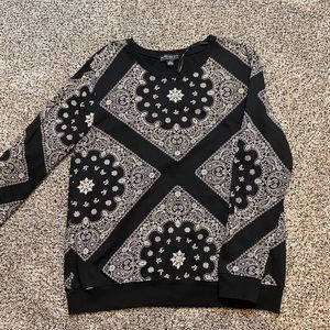 Forever 21 plus bandana crew neck